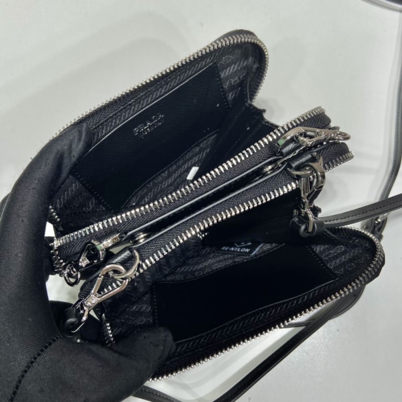 Pra*a triangle pouch